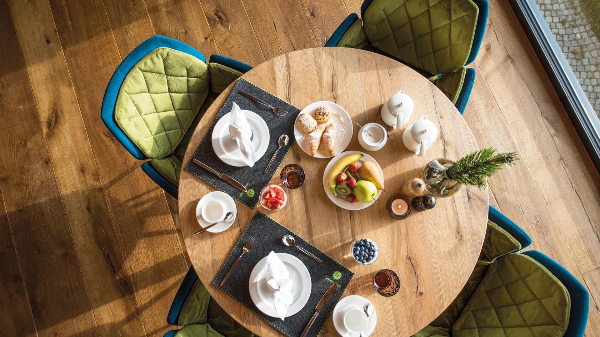 Breakfast Table Indoor