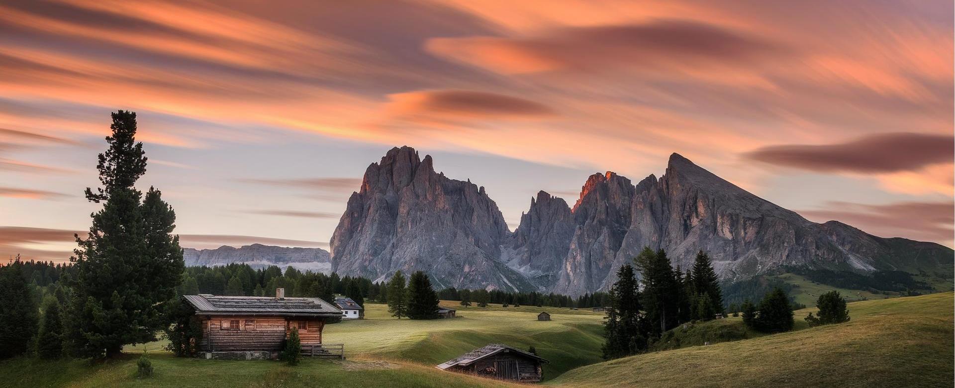 Cielo rosso sull'Alpe di Siusi