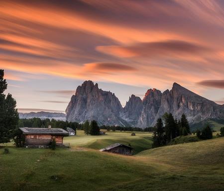 hotel-goldknopf-seiser-alm-landschaft-krivec-02