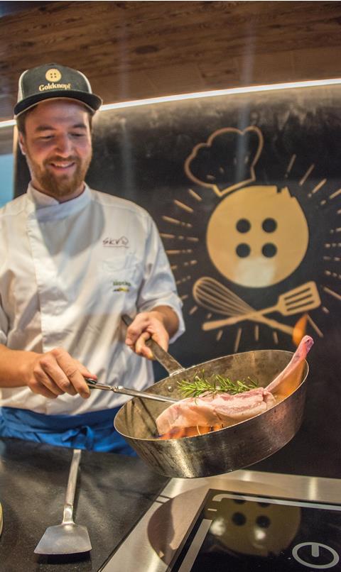 Patrick cucina un carré d'agnello