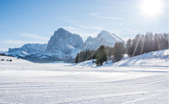 Die schneebedeckte Seiser Alm